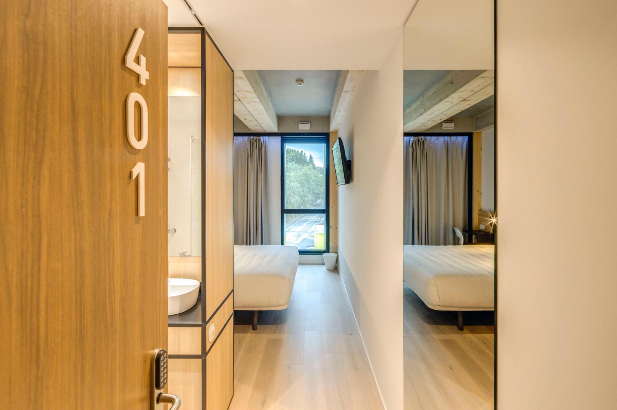 B&B Hotel 吉马良斯 外观 照片